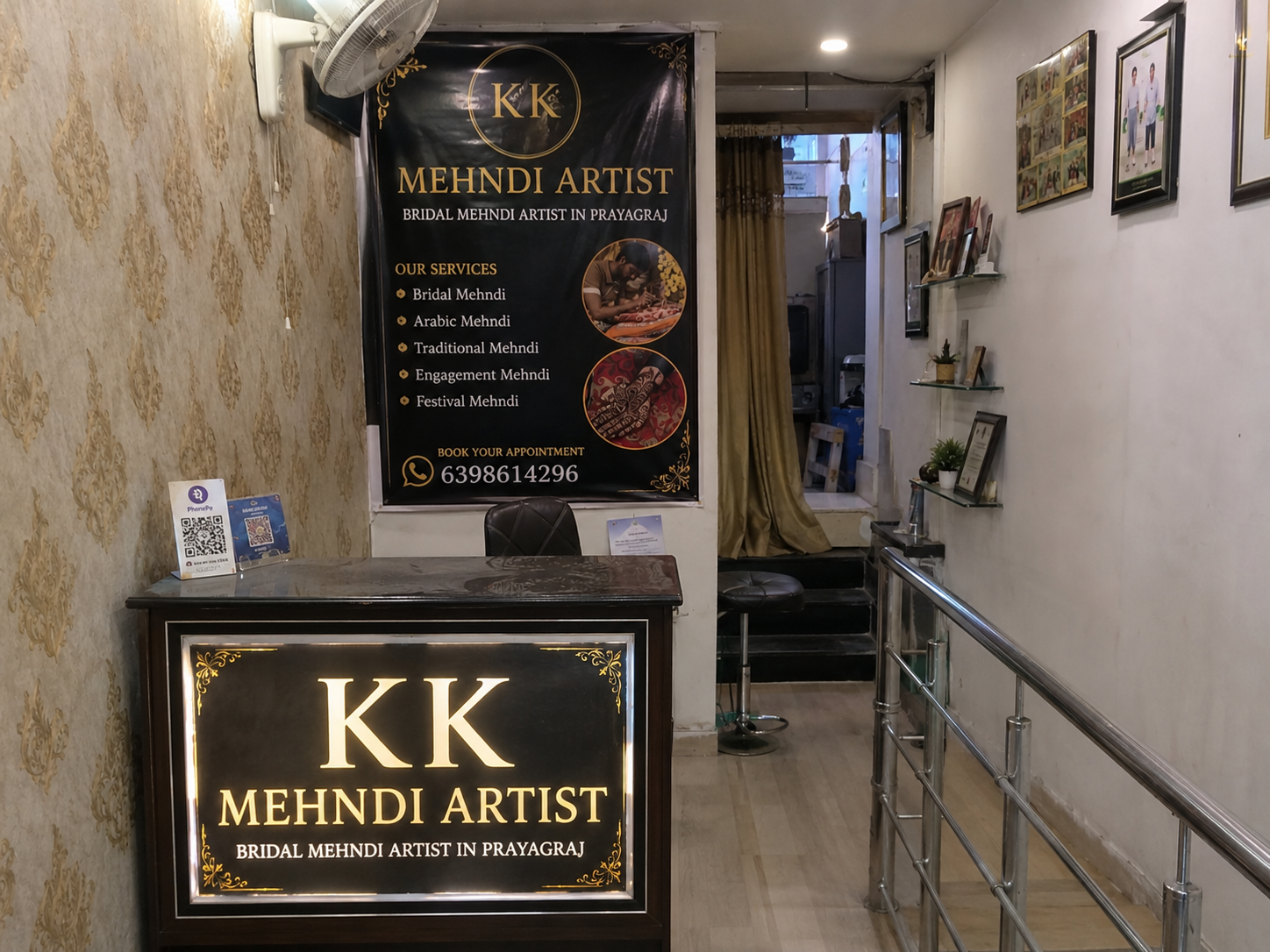 kk-mehndi-artist-reception-counter-interior.jpg